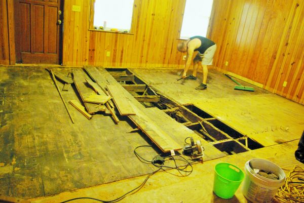 Subfloor Demolition in Mansfield
